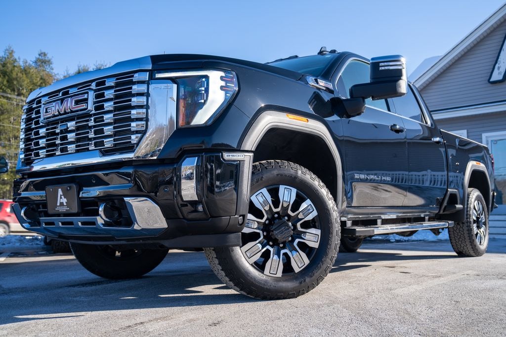 Used 2024 GMC Sierra 2500 HD Denali Truck Crew Cab