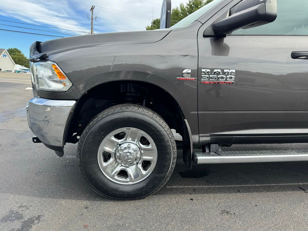 2017 Ram 3500 Tradesman photo 2