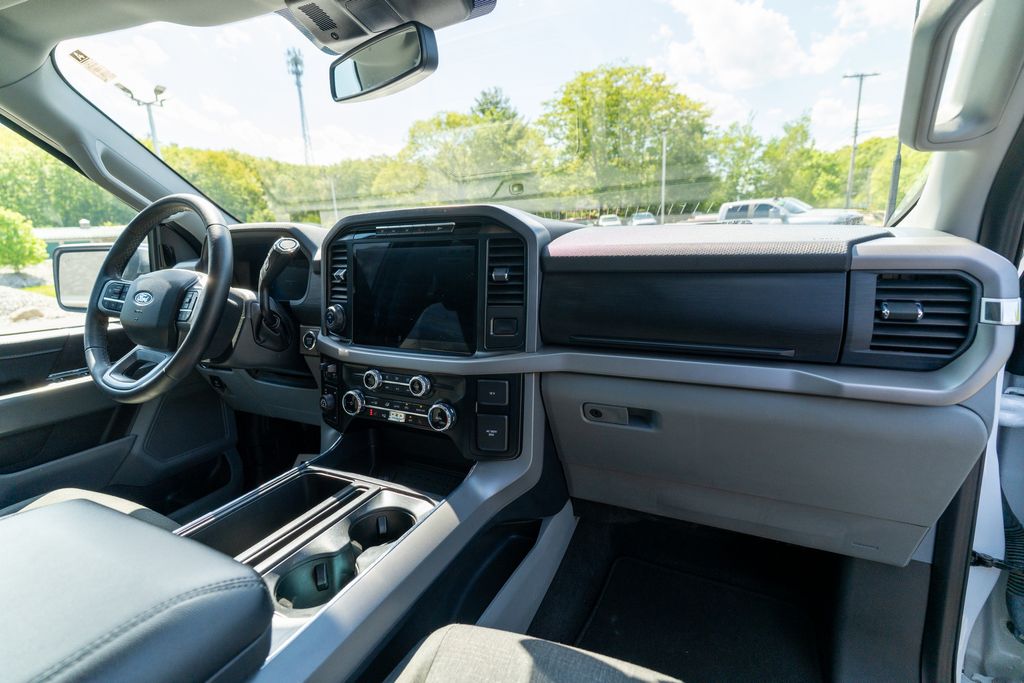 2024 Ford F-150 XLT - Photo 11
