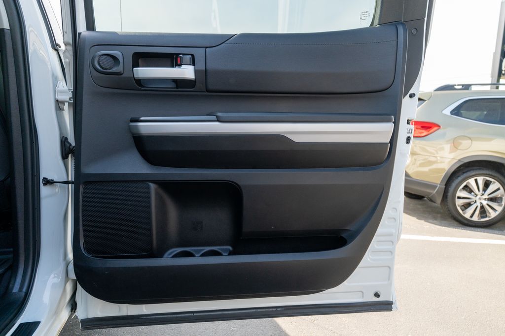 2019 Toyota Tundra SR5 - Photo 14