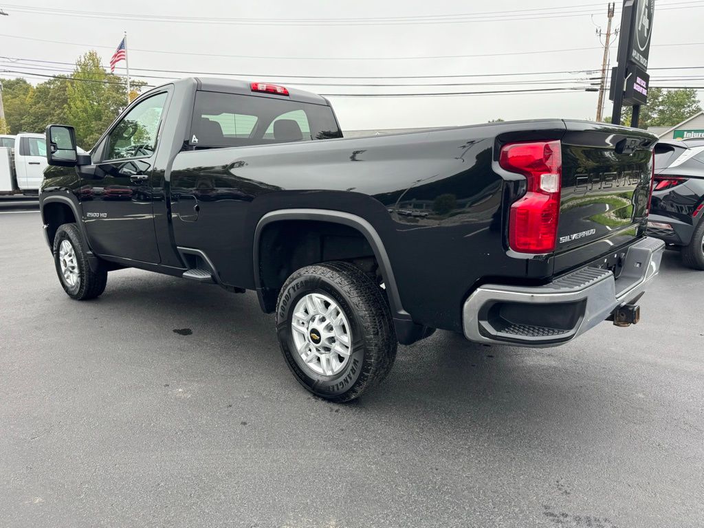 2022 Chevrolet Silverado 2500HD LT photo 4