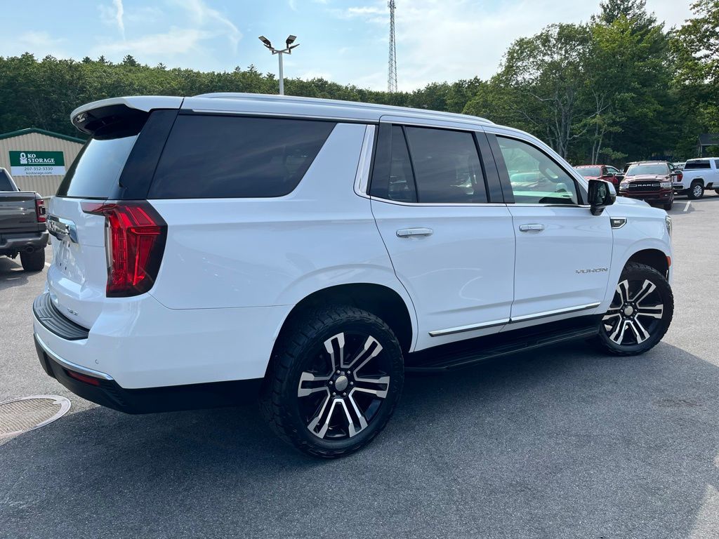 2021 Gmc Yukon SLT photo 3