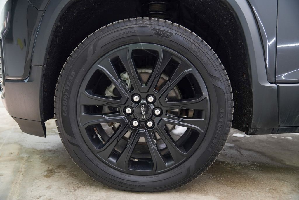 Used 2023 GMC Acadia SLE SUV