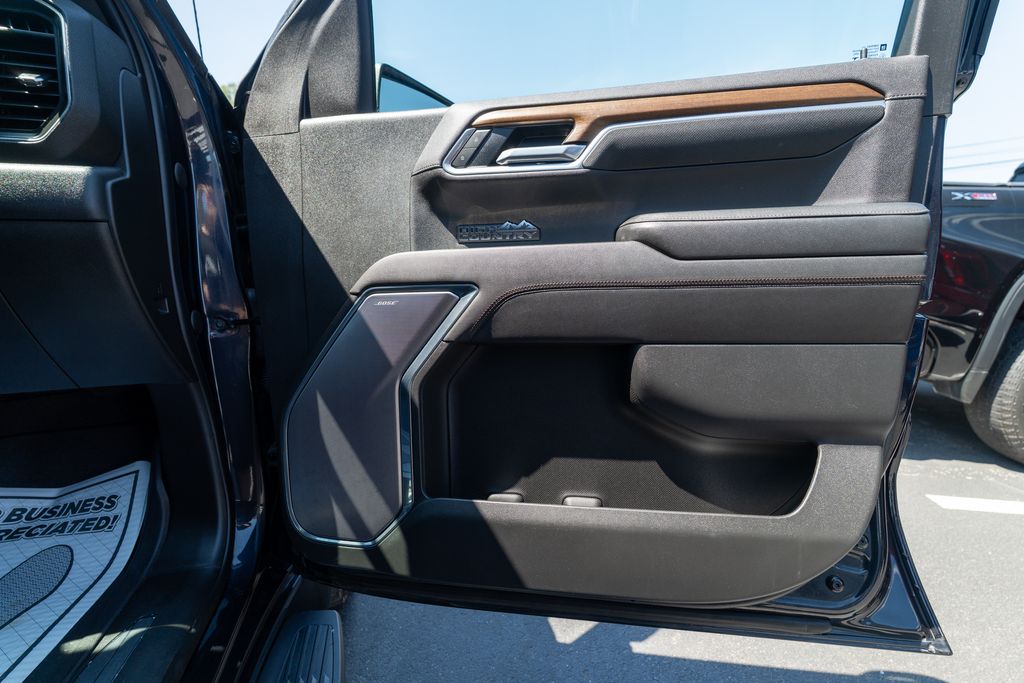2022 Chevrolet Silverado 1500 High Country - Photo 11