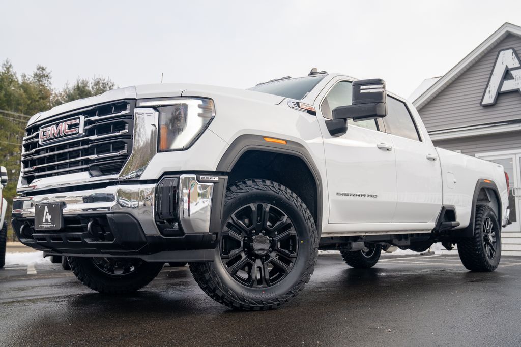 2024 GMC Sierra 2500HD SLE's photo
