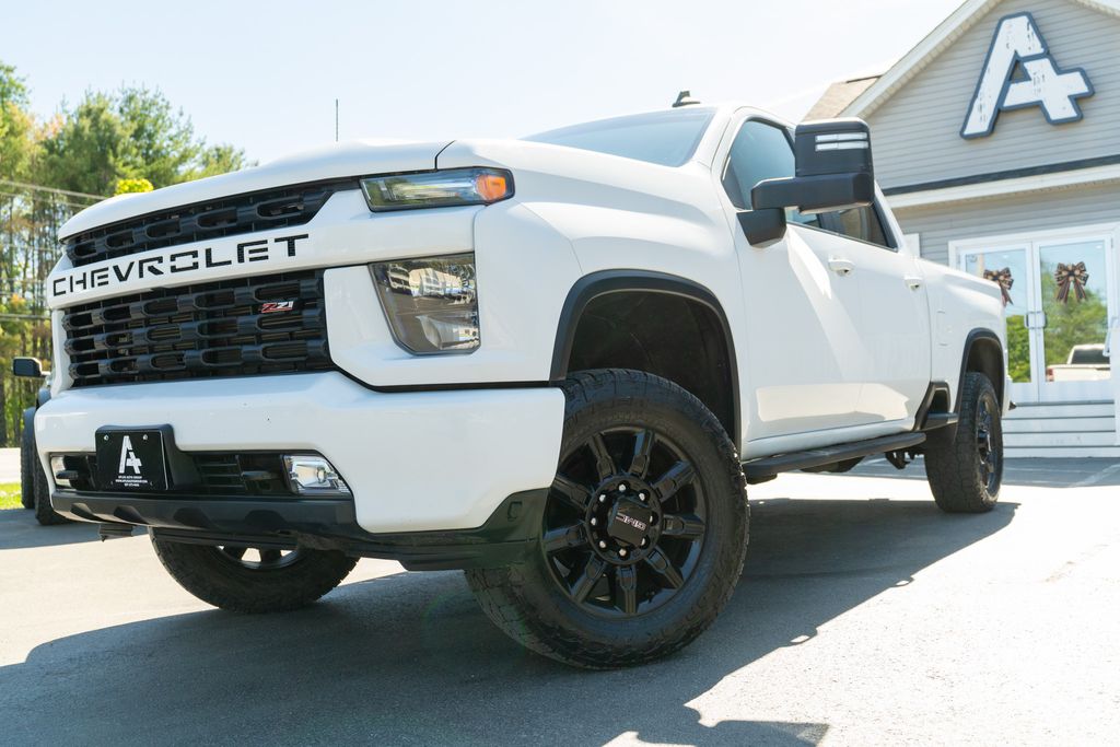 2023 Chevrolet Silverado HD LT 4WD Crew Cab Long Box's photo