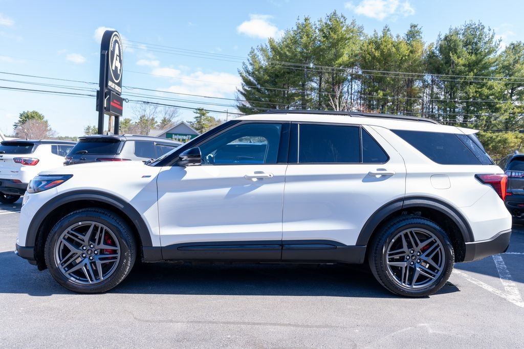 Used 2025 Ford Explorer ST-Line SUV