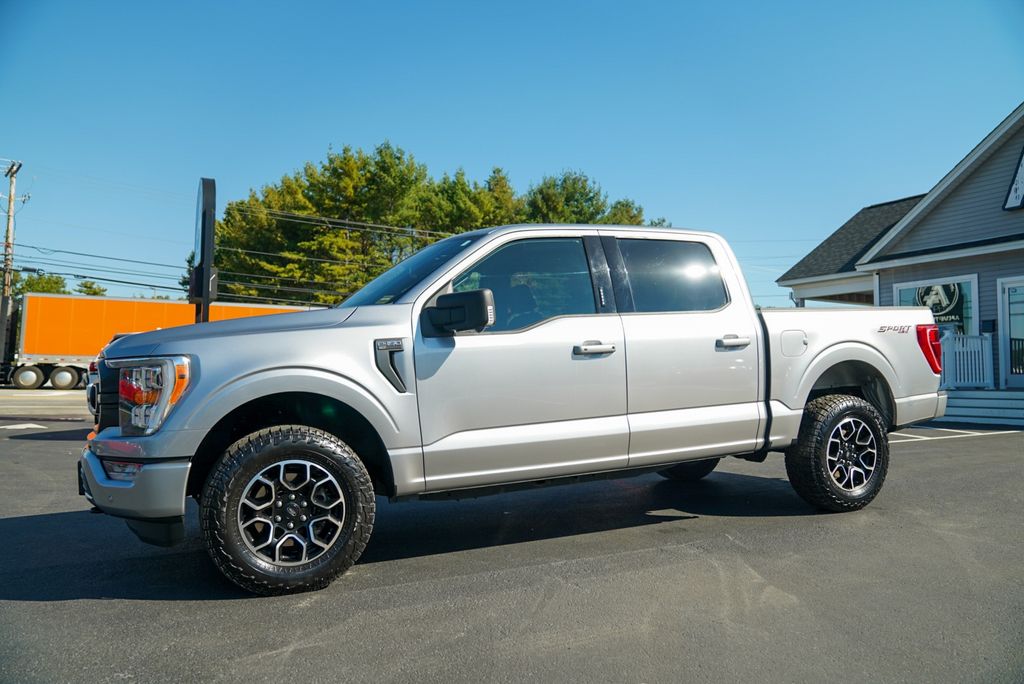 2021 Ford F-150 XLT photo 2