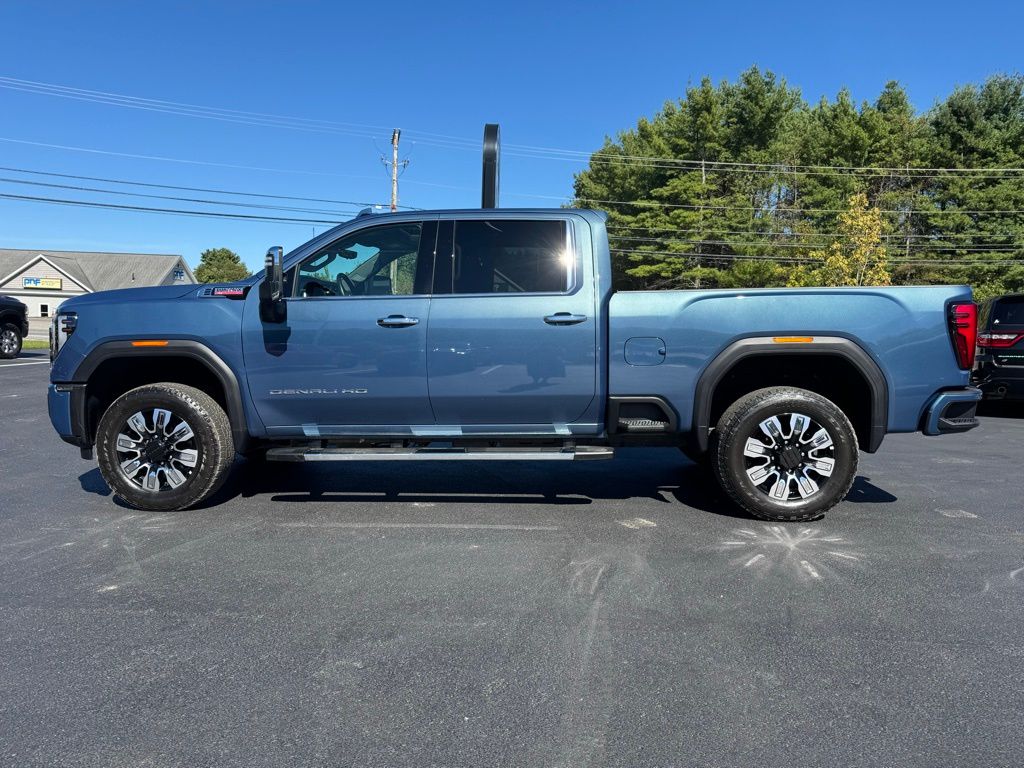 2025 Gmc Sierra 2500 HD Denali photo 3