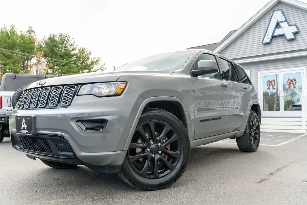 Used 2019 Jeep Grand Cherokee Altitude SUV