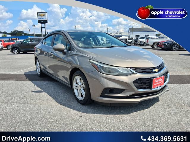 Used 2018 Chevrolet Cruze LT with VIN 1G1BE5SM9J7105452 for sale in Altavista, VA