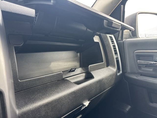 2024 RAM Ram 1500 Classic SLT - Photo 20