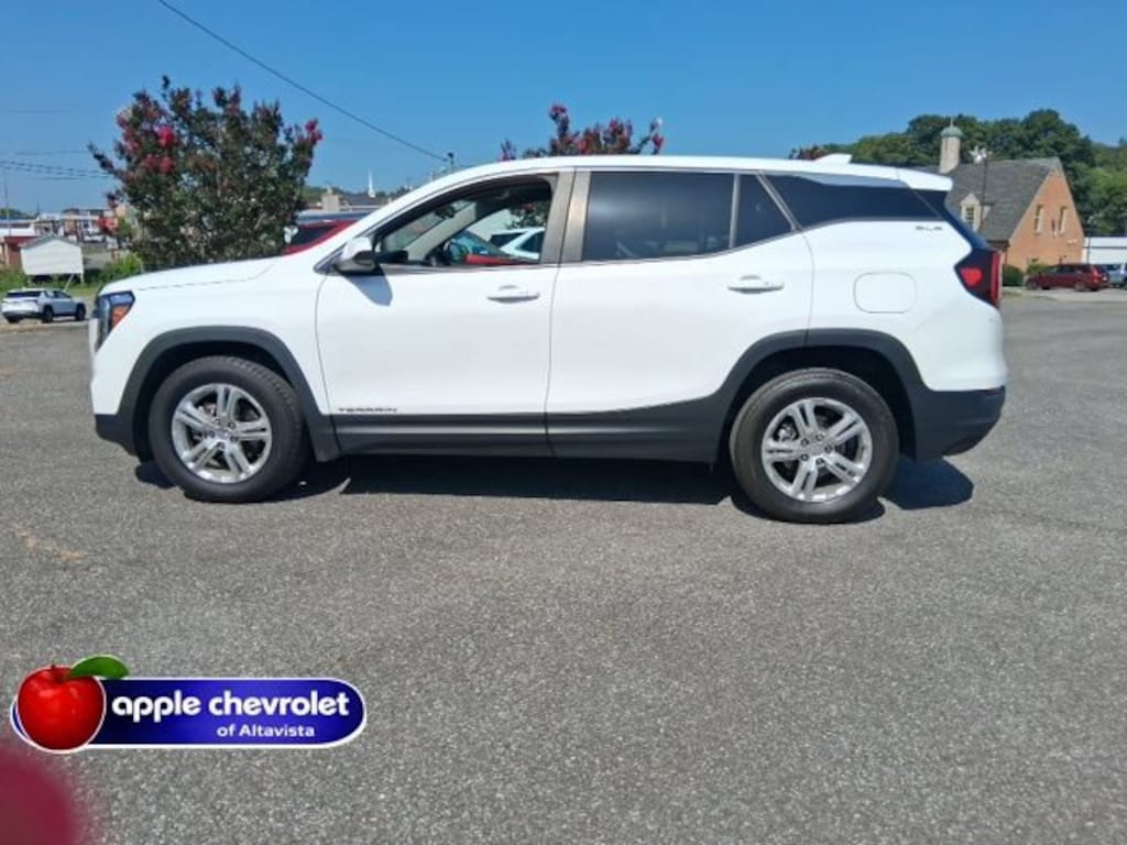 Used 2024 GMC Terrain SLE SUV