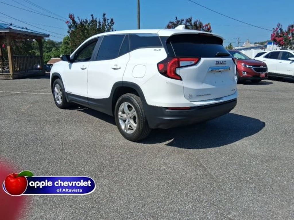 Used 2024 GMC Terrain SLE SUV