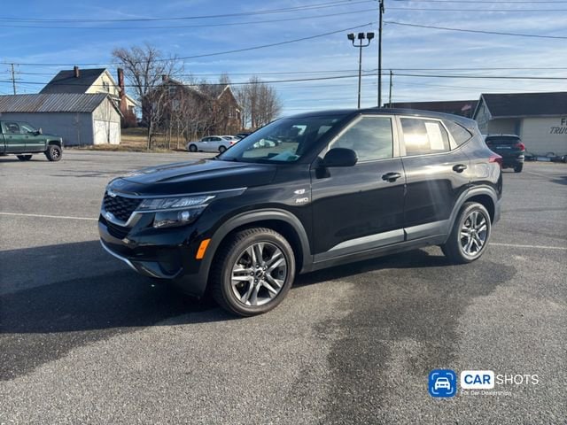 2022 Kia Seltos LX's photo