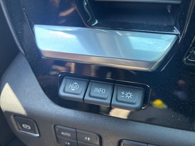 2024 Chevrolet Silverado 1500 LTZ - Photo 12