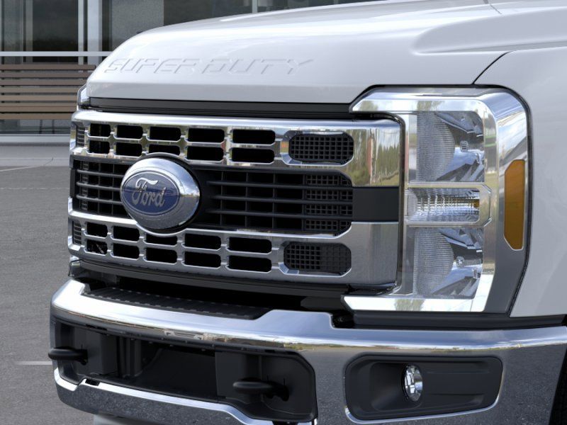 2025 Ford F-350 Super Duty Chassis Cab XL - Photo 17