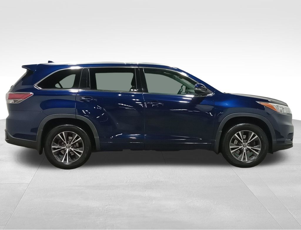 Used 2016 Toyota Highlander XLE with VIN 5TDJKRFH7GS265750 for sale in Columbia, MD