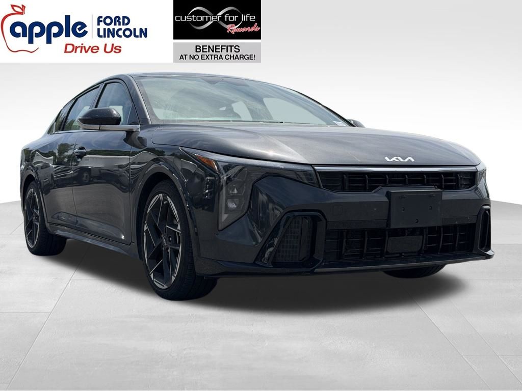 2025 Kia K4 GT-Line AT's photo