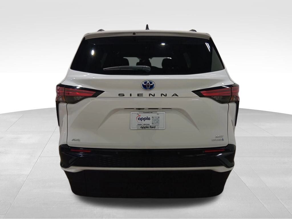 Used 2024 Toyota Sienna XSE Minivan/Van
