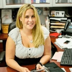 Staff member Lindsey Dawson from f09673ac0ca4