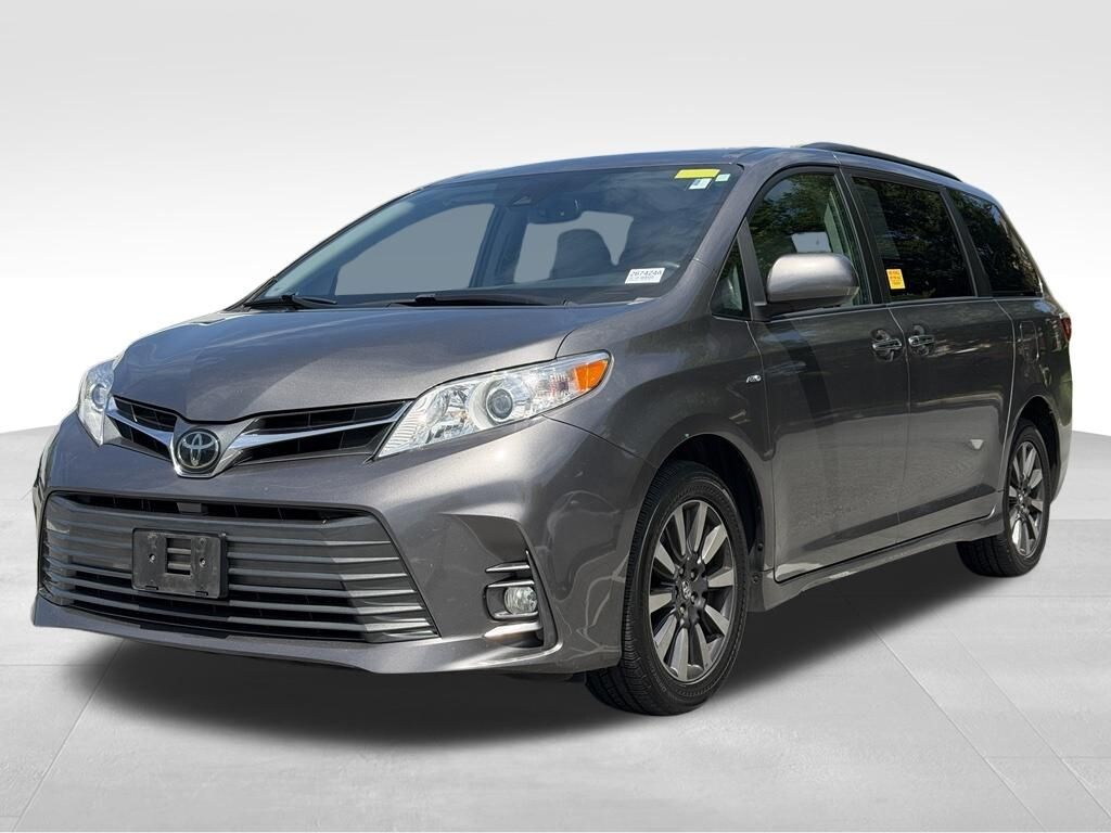 Used 2018 Toyota Sienna XLE Premium Minivan/Van