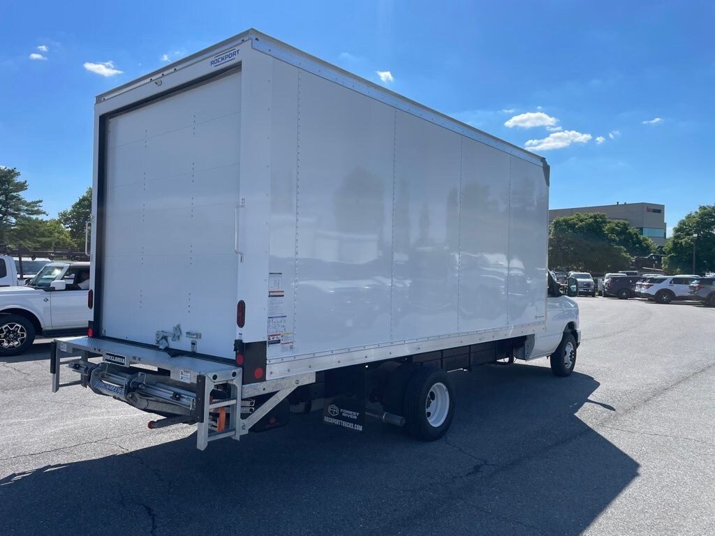 New 2027 Ford E-450SD Base Cab/Chassis