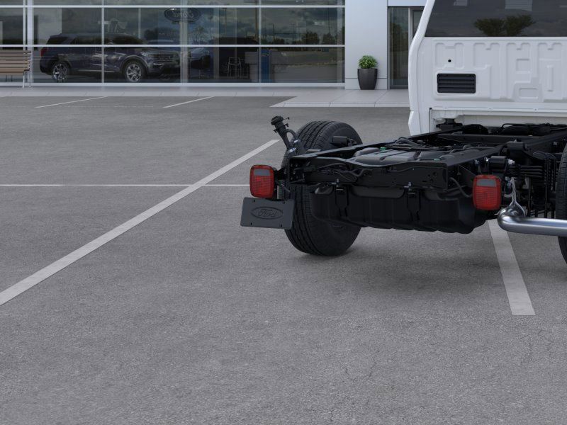 2025 Ford F-350 Super Duty Chassis Cab XL - Photo 21