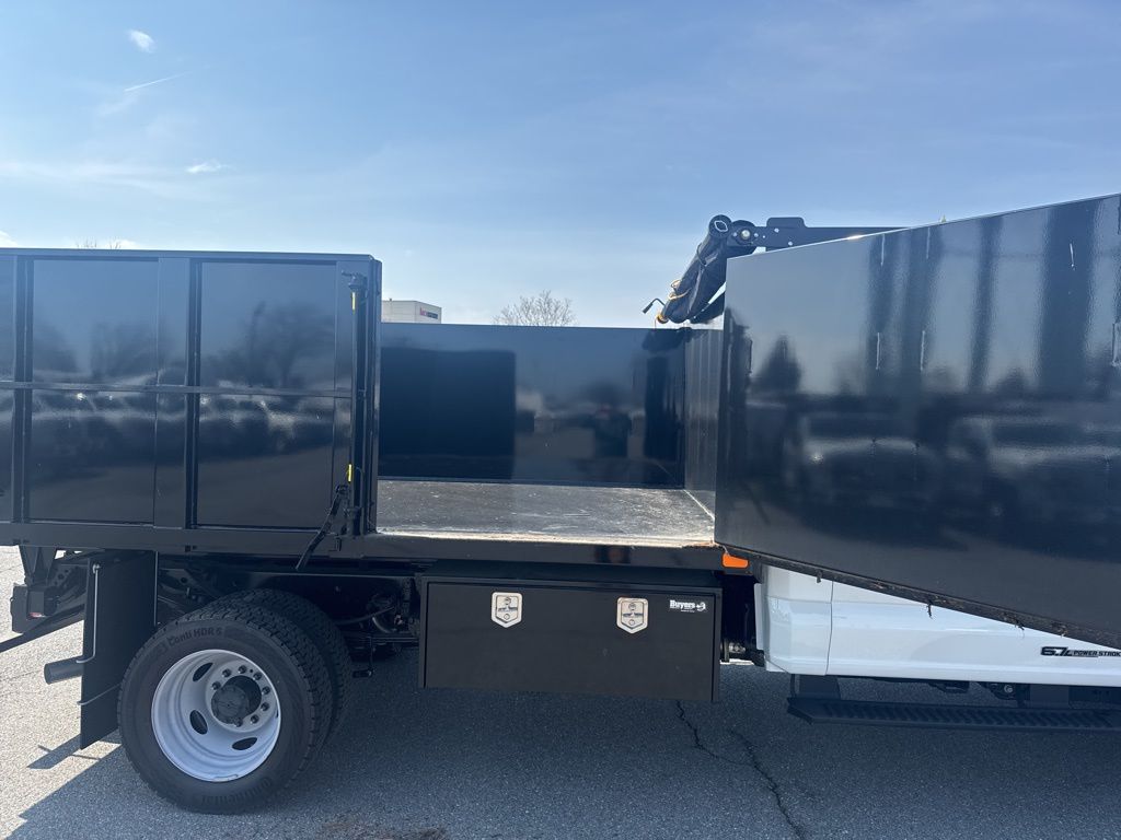 2025 Ford F-450 Super Duty Chassis Cab XL - Photo 10