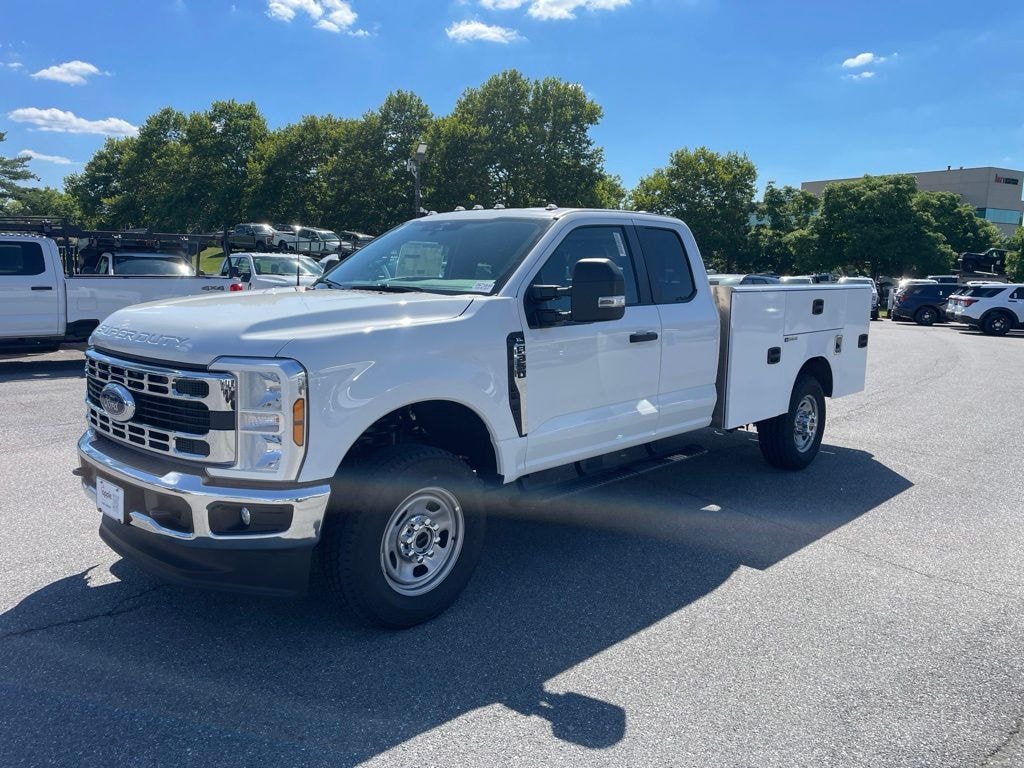 New 2026 Ford F-350SD XL Chassis