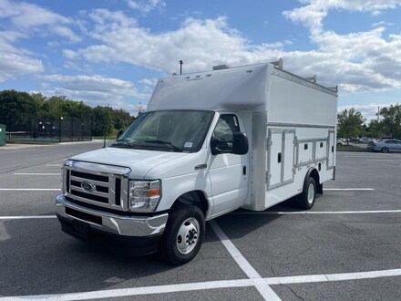 2025 Ford E-450SD Base Cab/Chassis
