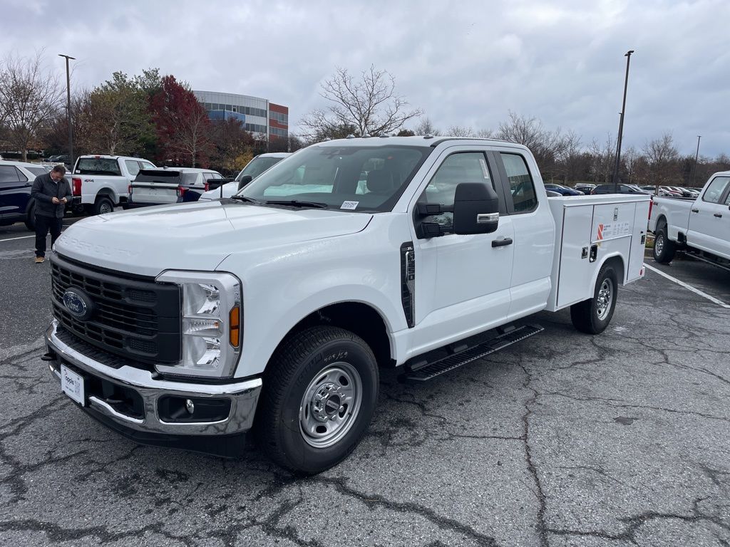2026 Ford F-250 Super Duty XL's photo