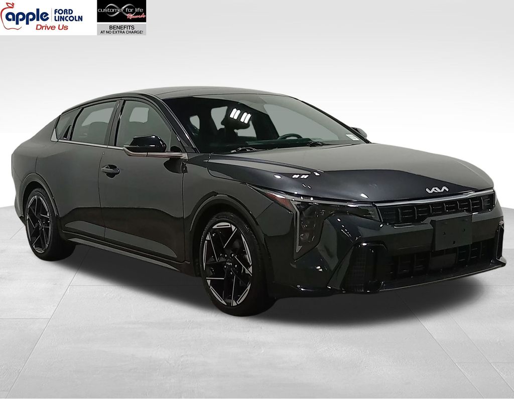 2025 Kia K4 GT-Line AT's photo