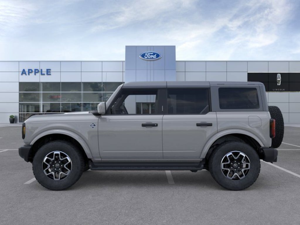 New 2026 Ford Bronco Outer Banks SUV