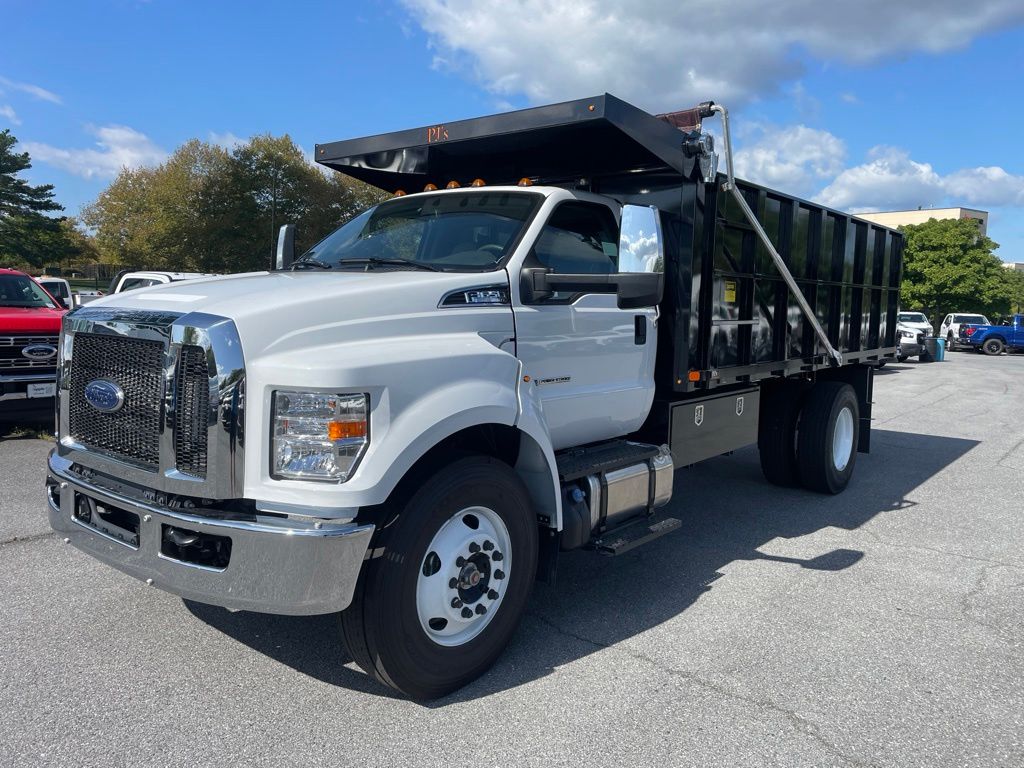  Ford F-650SD