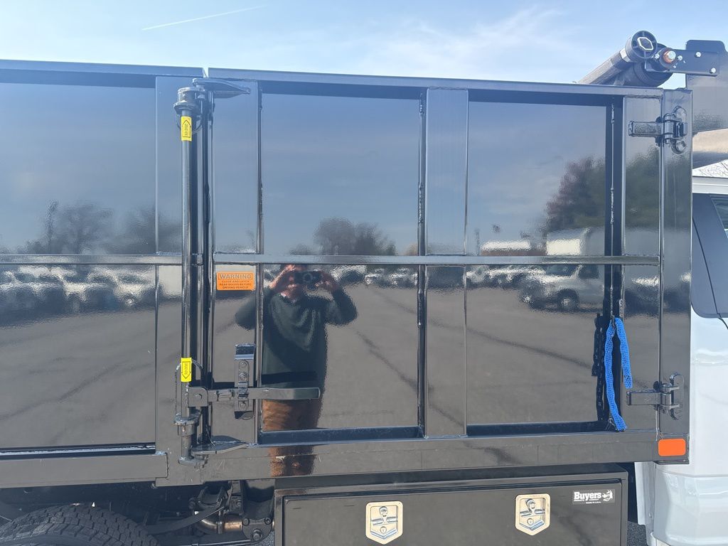 2025 Ford F-450 Super Duty Chassis Cab XL - Photo 9