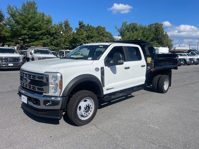 2025 Ford F-450 Super Duty Chassis Cab XL's photo