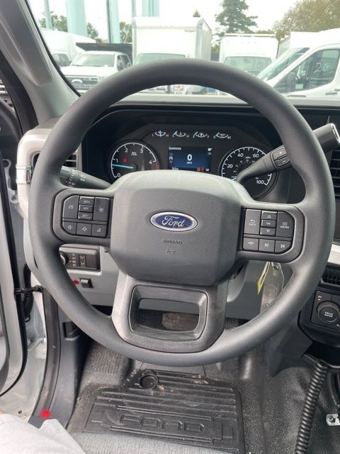 2025 Ford F-550 Super Duty Chassis Cab XL - Photo 14