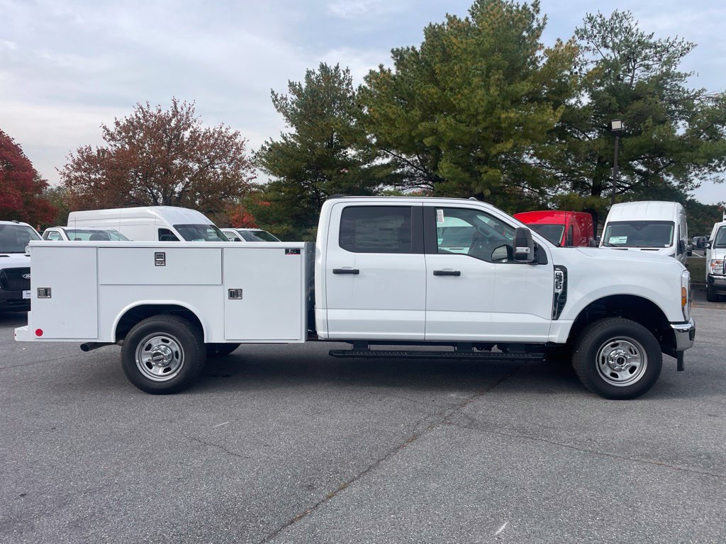 New 2026 Ford F-350SD XL Chassis