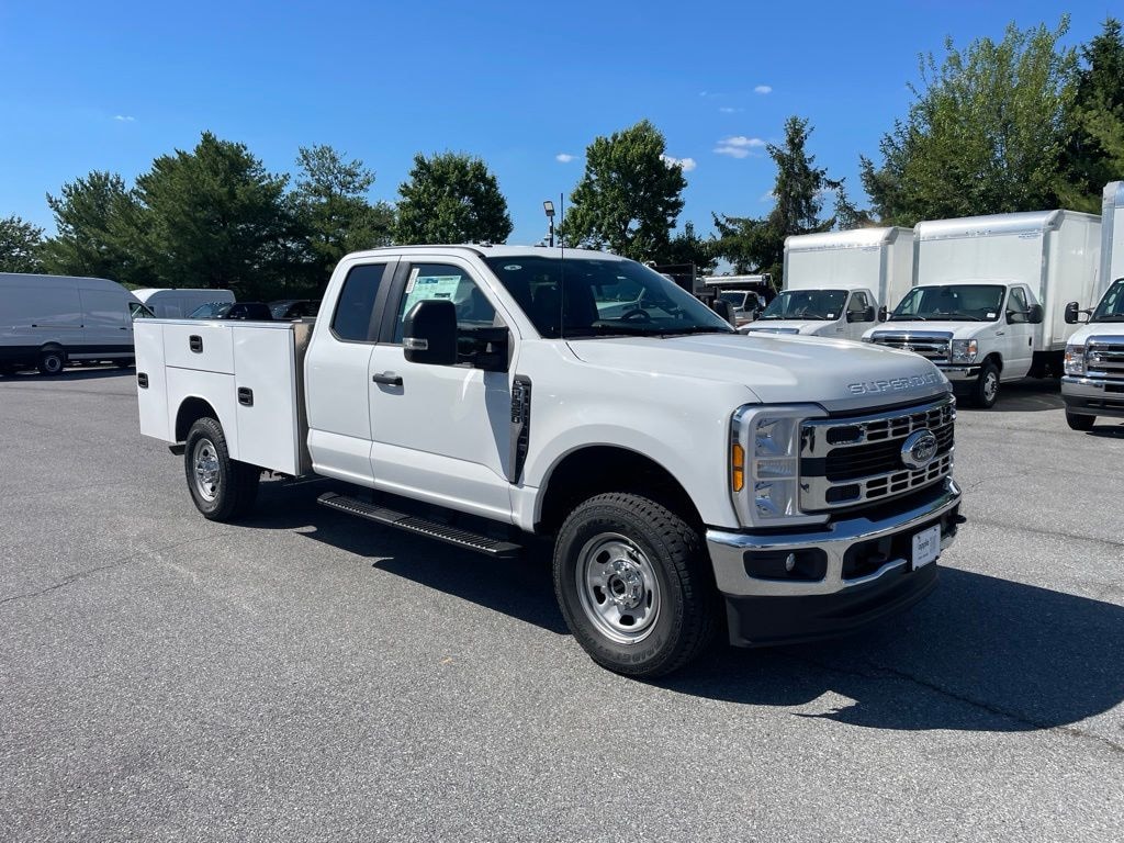 New 2026 Ford F-350SD XL Chassis