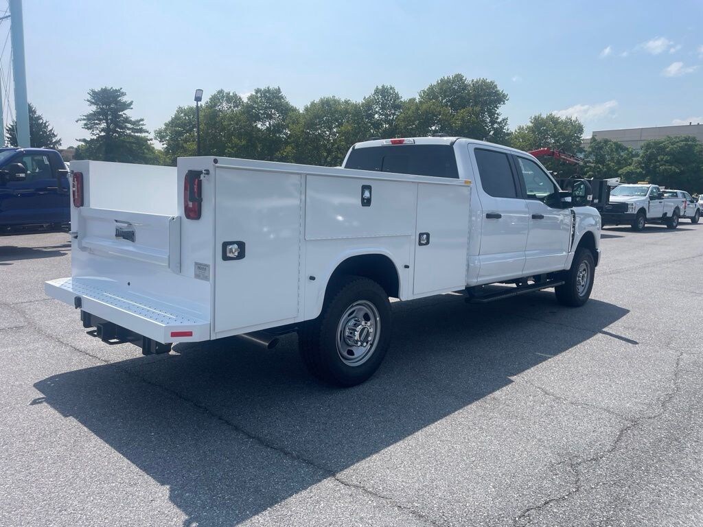 New 2026 Ford F-350SD XL Chassis