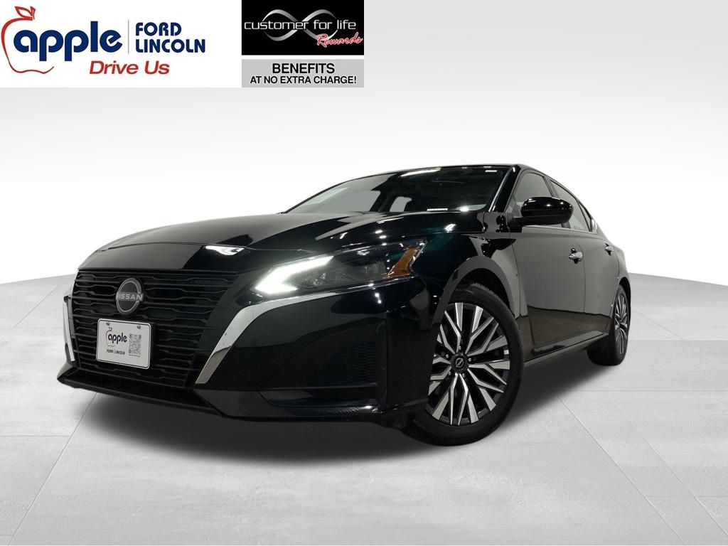 2024 Nissan Altima SV