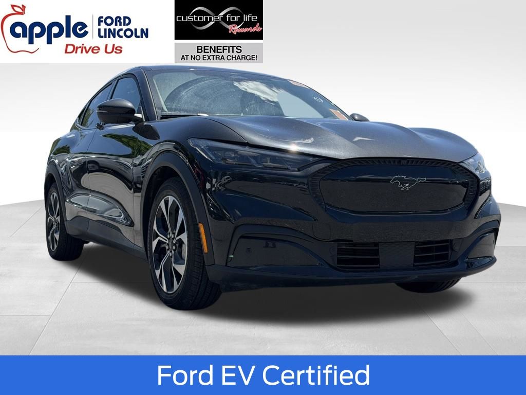 2025 Ford Mustang-Mach-e Select's photo