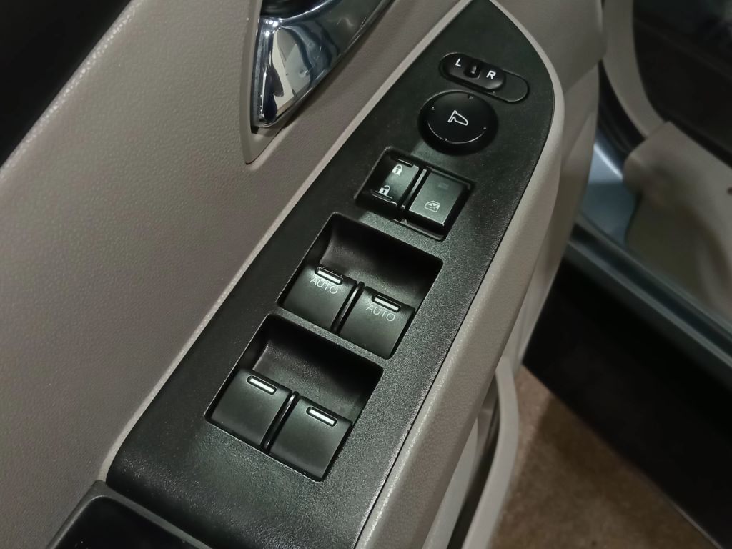 2014 Honda Odyssey Touring Elite - Photo 22