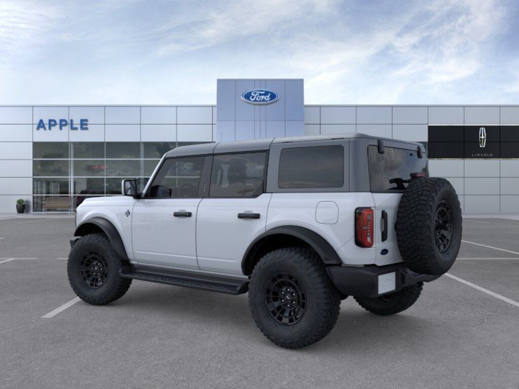New 2026 Ford Bronco Outer Banks SUV