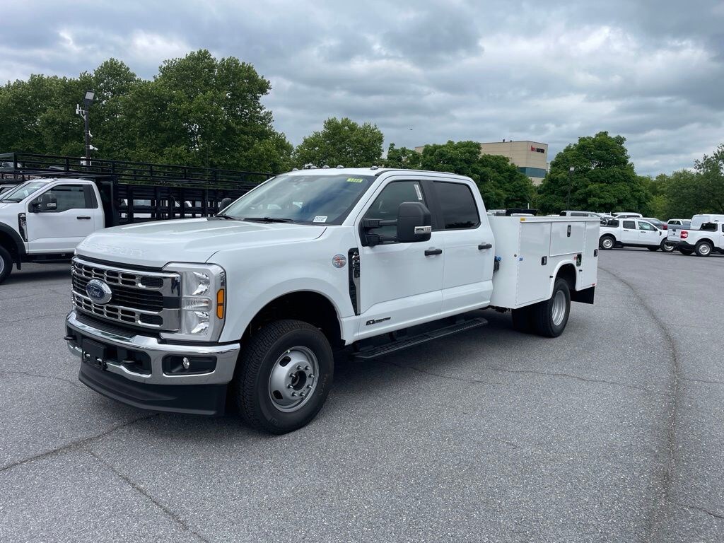 New 2026 Ford F-350SD XL Chassis