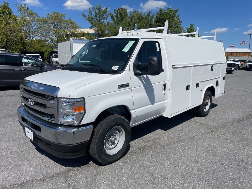 New 2026 Ford E-350SD Base Cab/Chassis