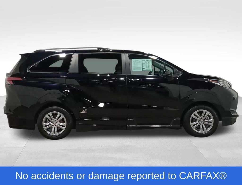Used 2023 Toyota Sienna XSE Minivan/Van