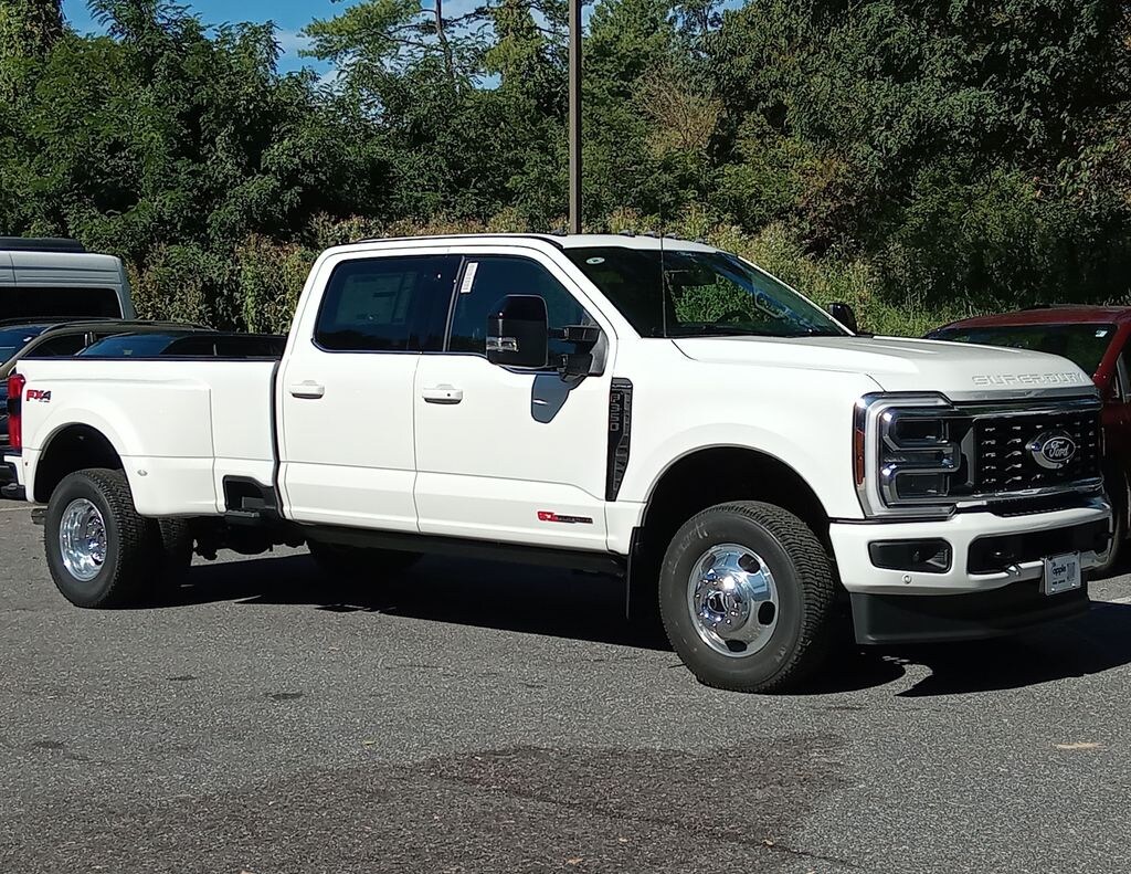 New 2027 Ford F-350SD Platinum Truck