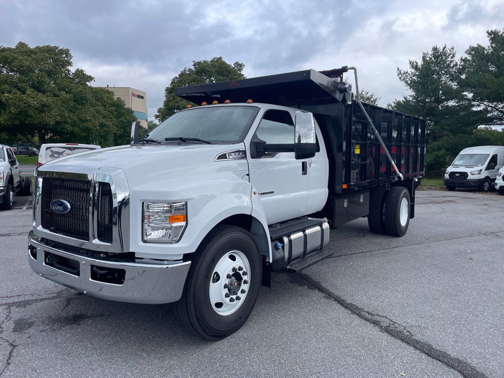  Ford F-650SD